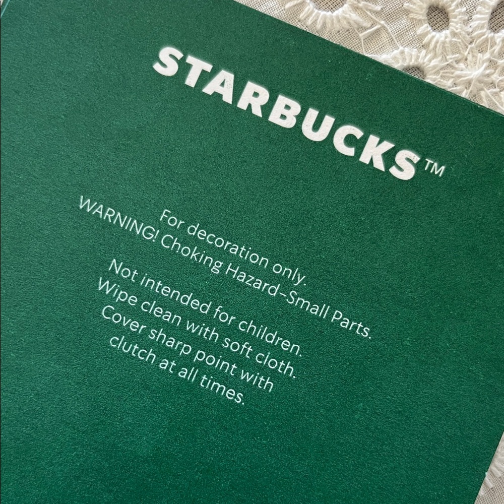 Starbucks Festive Bear with Red Cup Pin - Picture 3 of 4
